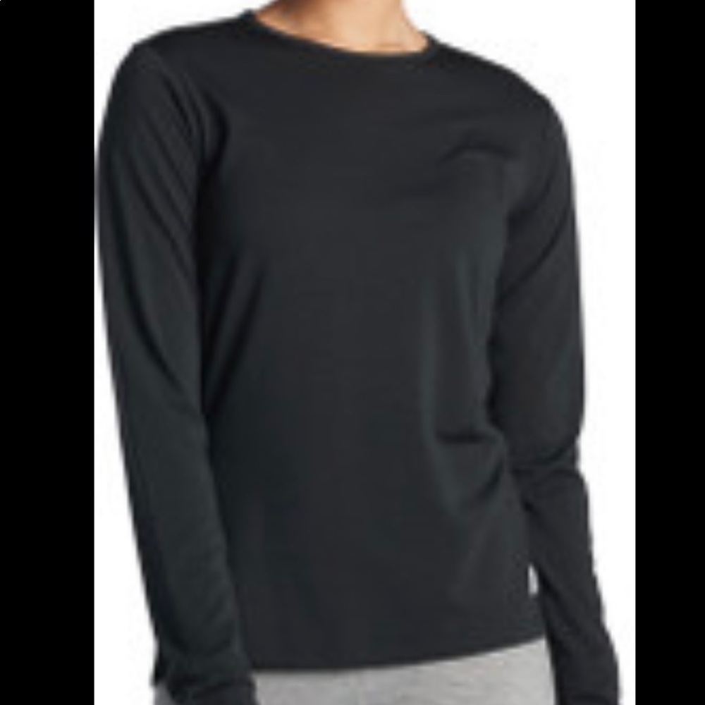 𝅺MEC long sleeve black shirt size small crew neck